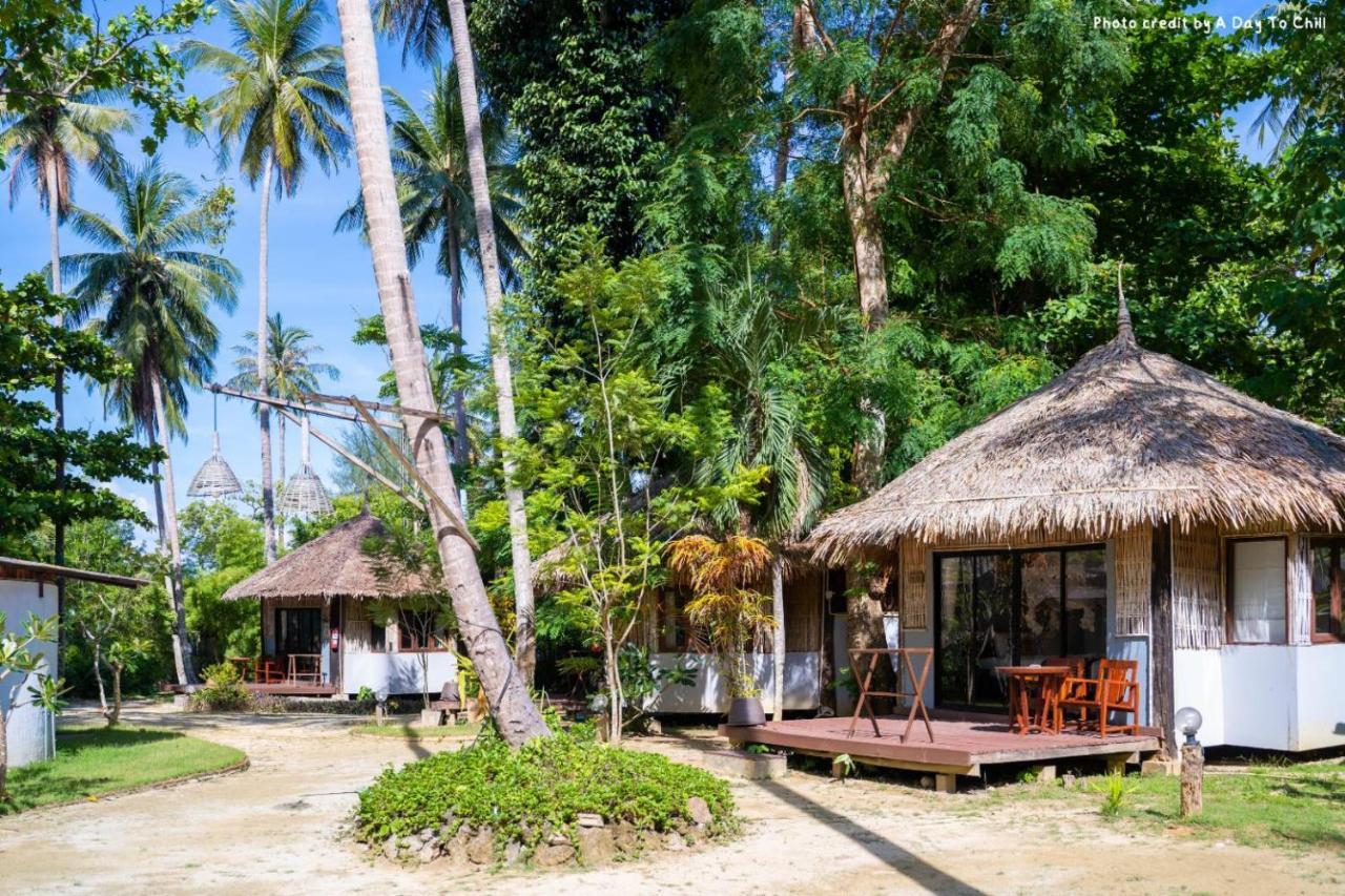 Thapwarin Resort - Green Hotel Koh Ngai Exteriör bild